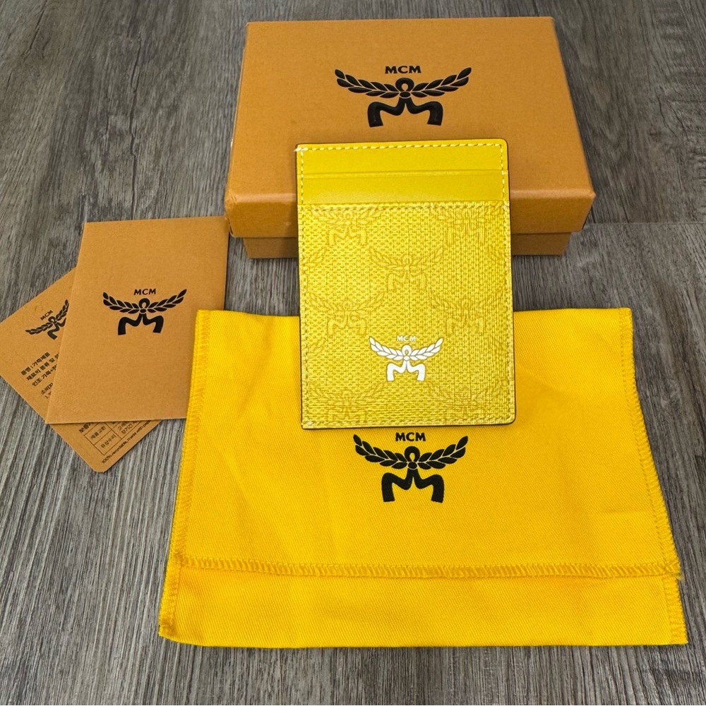 MCM Logo Himmel Lauretos Canvas Card Case Wallet in Lemon Gold